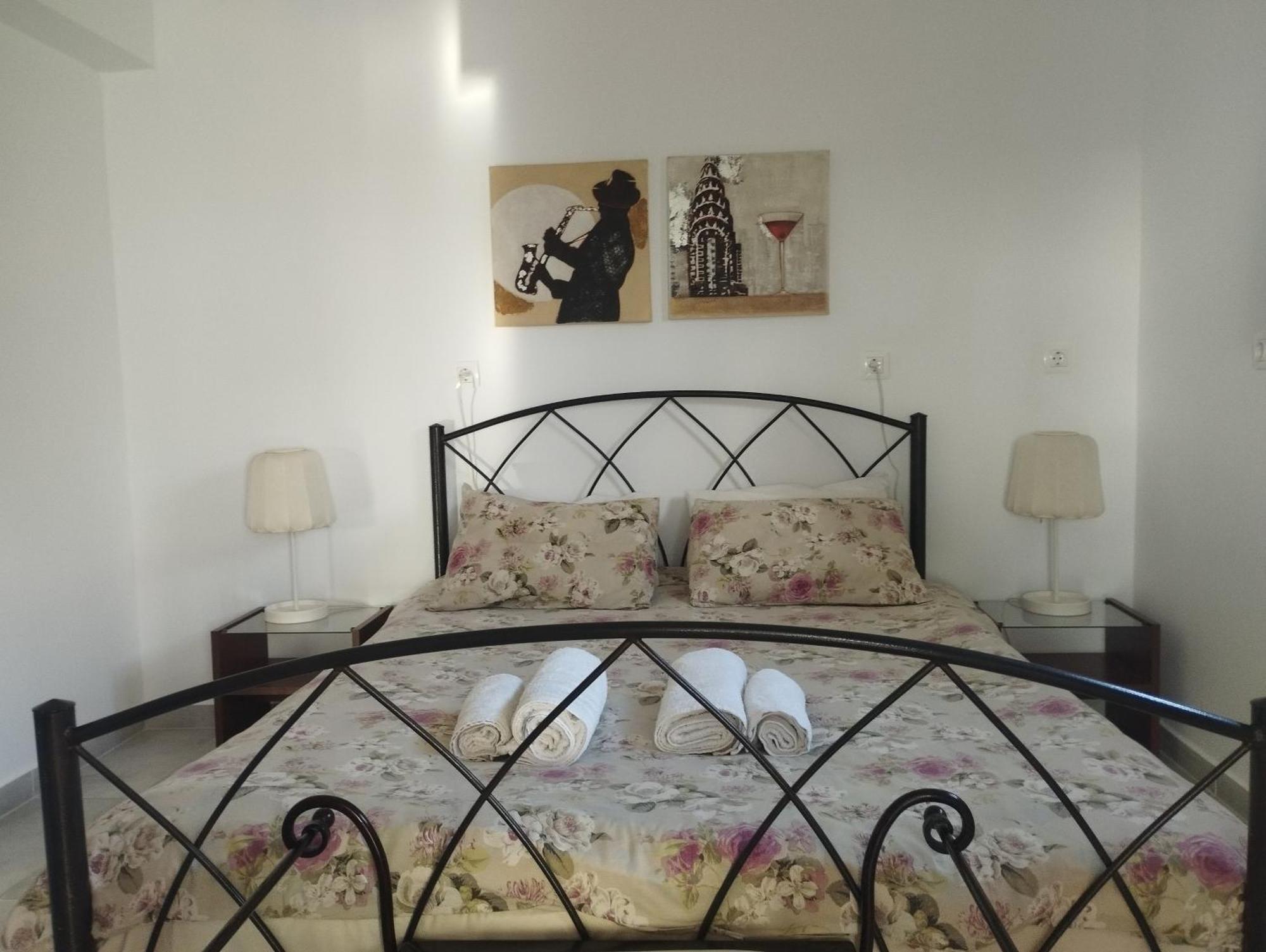 Spiti Lou Daire Notos Oda fotoğraf