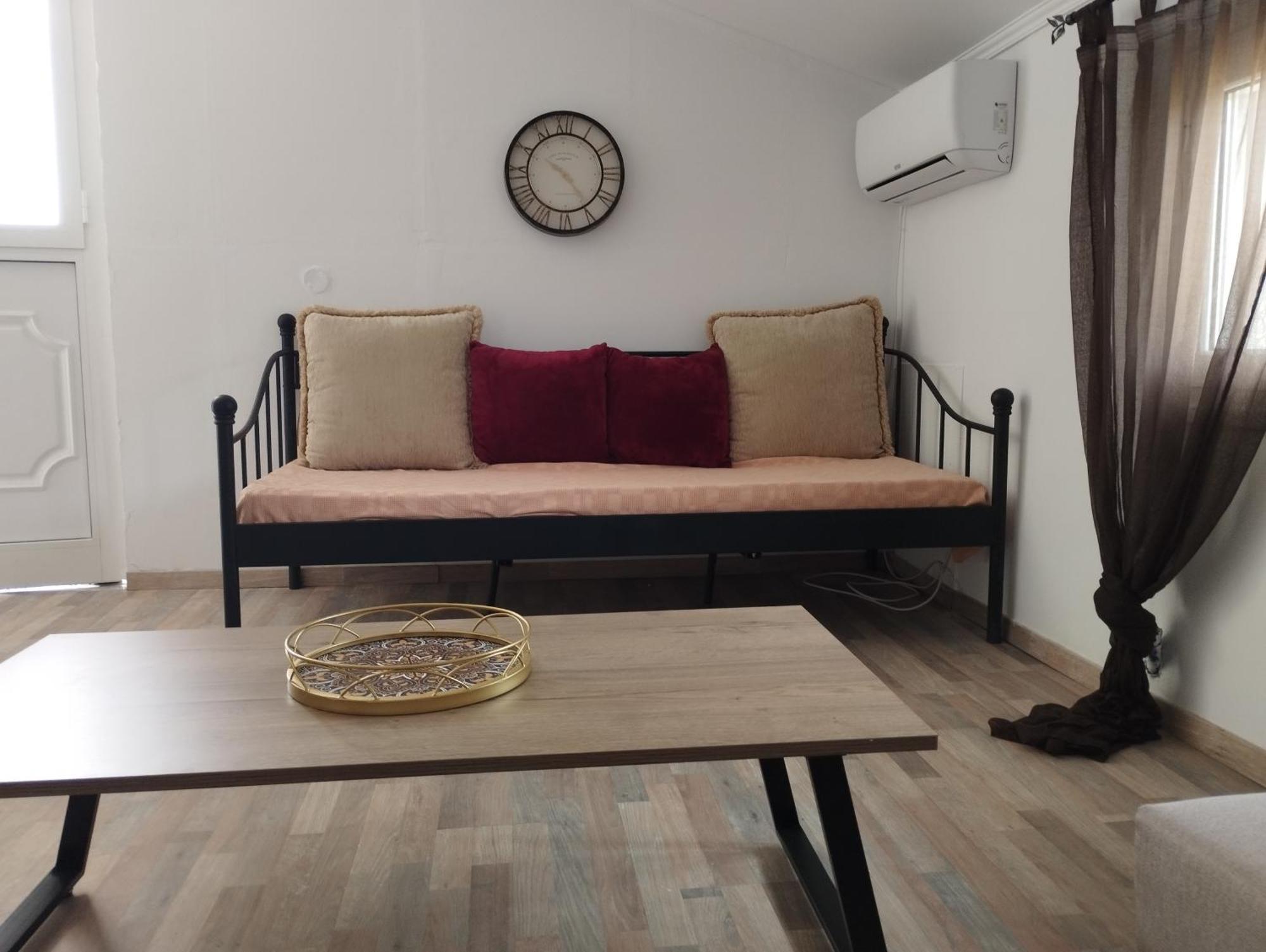 Spiti Lou Daire Notos Oda fotoğraf